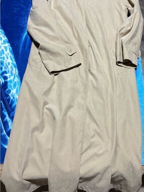 Vintage London Fog tan trench coat SIZE LARGE